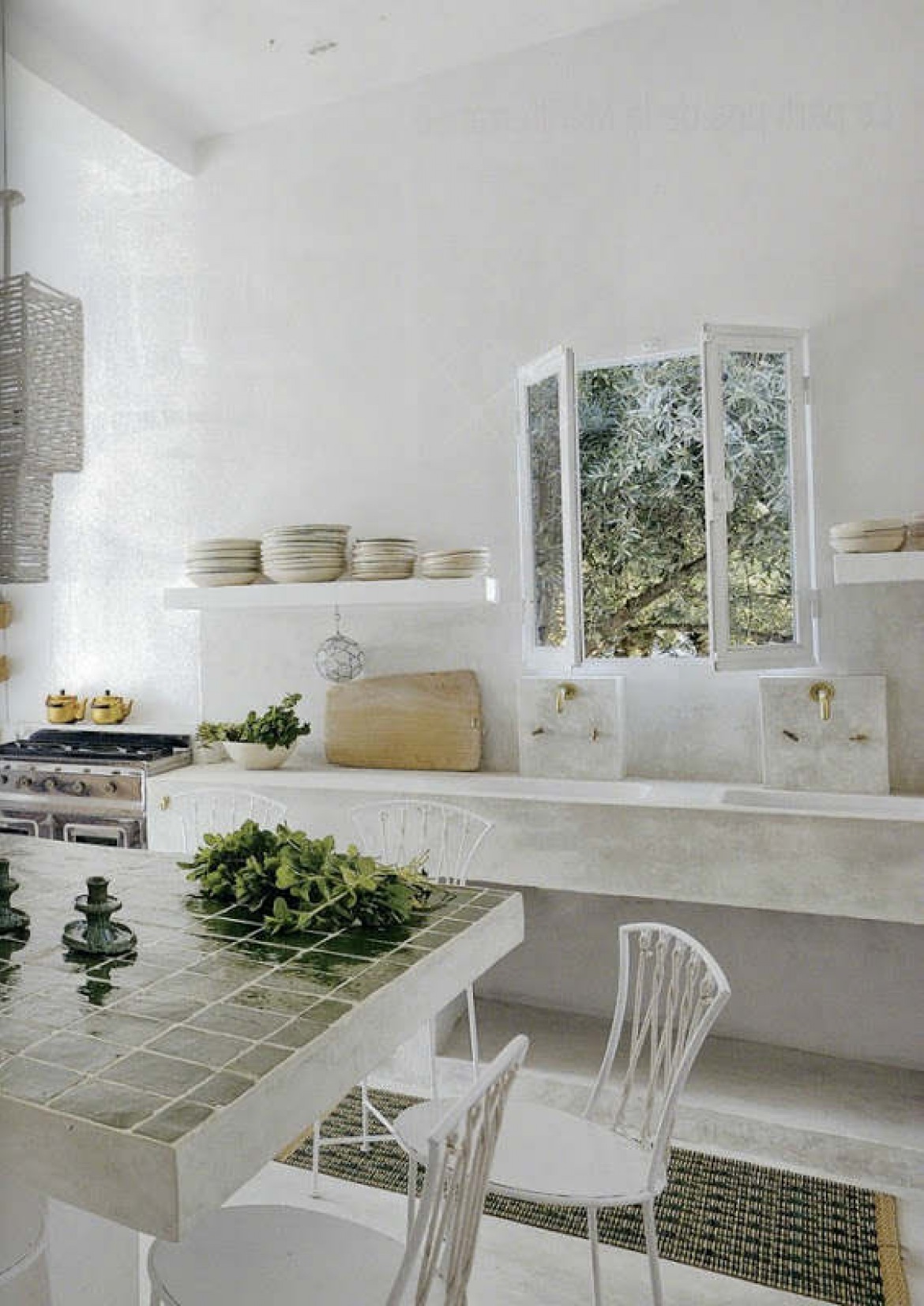 Kamienne półki w ,minimalistycznej kuchni (20188)
