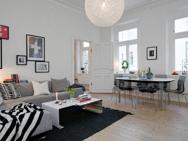 kolejne mieszkanie skandynawskie - biało-czarna aranżacja w klasycznym, współczesnym nordyckim stylu. Niby nic nowego, ale miło się ogląda i podgląda dobre projekty, wysmakowane dekoracje i kompozycje w skandynawskim stylu. Kolejna uczta...