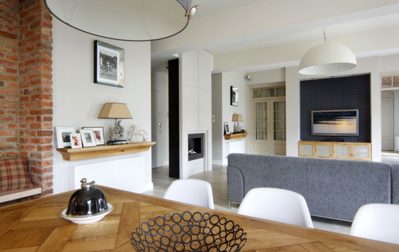 Aranżacja salonu połączonego z jadalnią w jednej otwartej przestrzeni korzysta zarówno z prostoty i funkcjonalności...