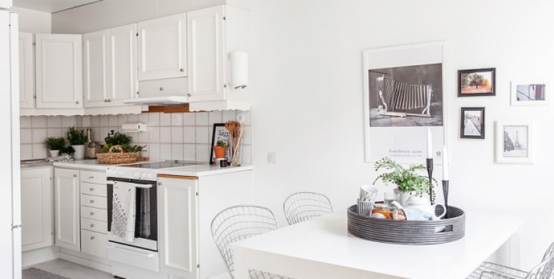 świetne mieszkanie, naprawdę ! otwarty salon z kuchnią z wyspą w typowo skandynawskiej stylistyce, w bieli, ale z...