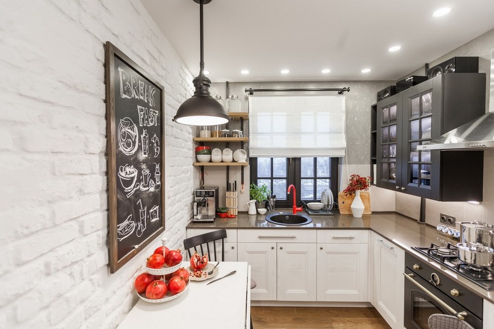 Aranżacja kuchni jest bardzo funkcjonalna, a jednocześnie bogata. Można tu znaleźć wiele elementów dekoracyjnych oraz...